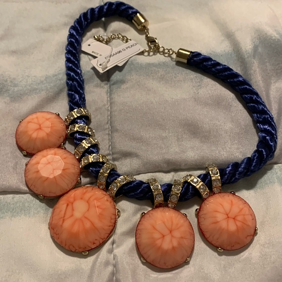 Jewelry - Necklace eye catching and unique peach coral colored and blue and goldtone